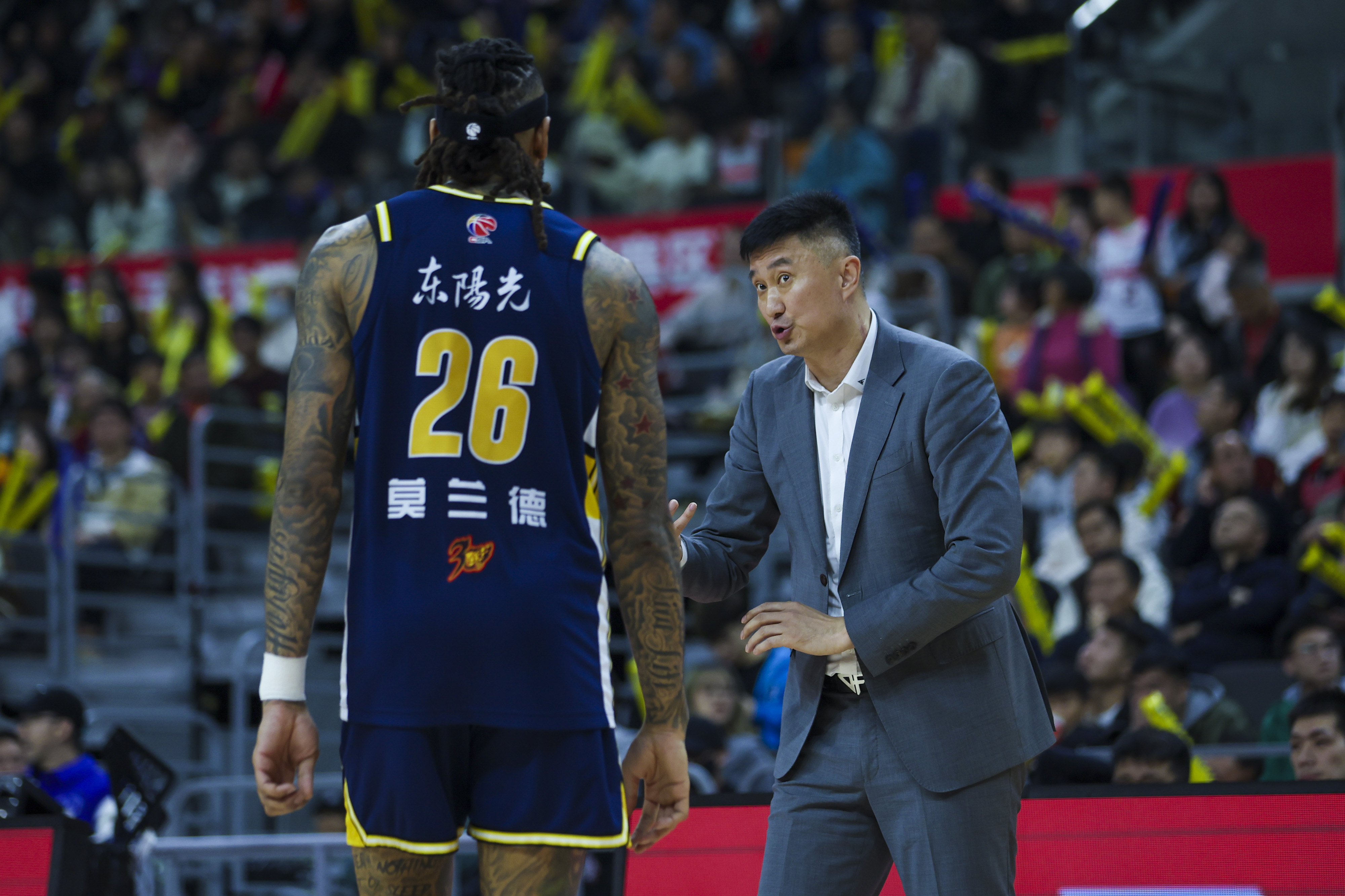 爱游戏-包含CBA常规赛赛程吃紧，菲尼克斯太阳冲刺阶段完成体检，球迷炸锅，控场能力受关注的词条