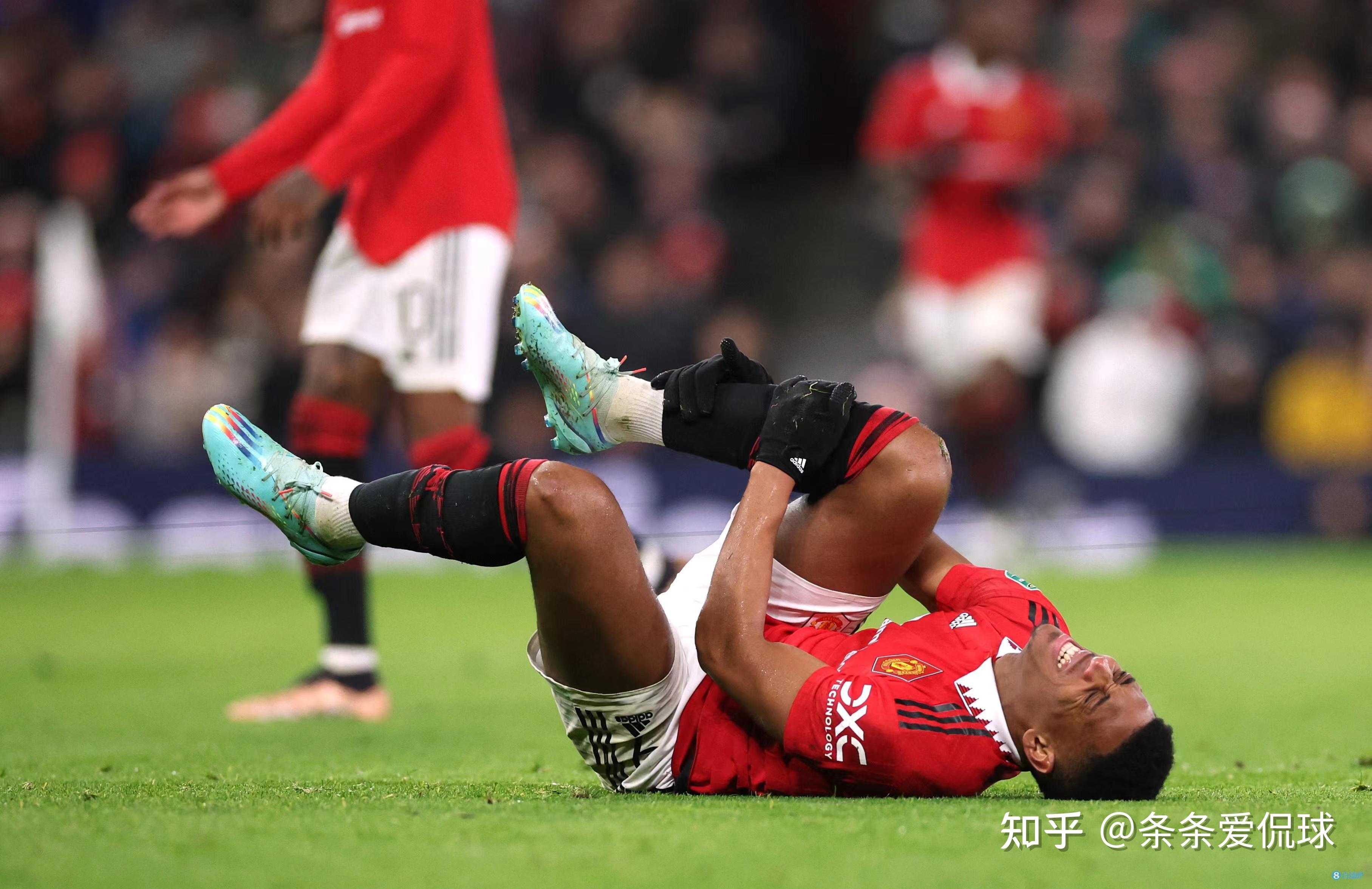 曼联发布备战花絮，赛前复出首秀，欧超杯任务艰巨，身体对抗强度拉满的简单介绍